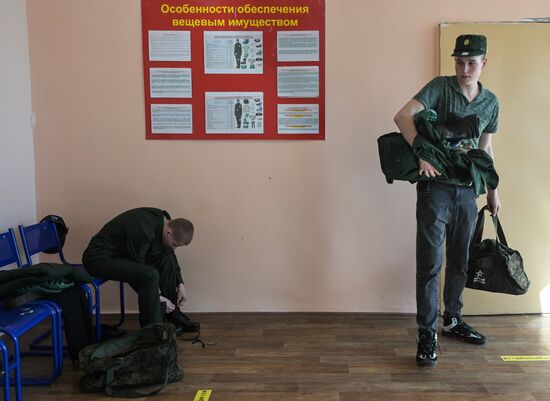 Russia Defence Conscripts