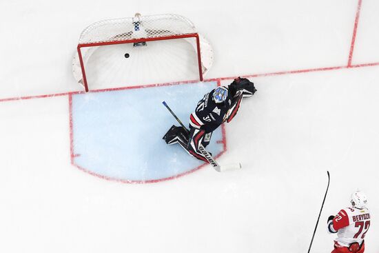 Russia Ice Hockey Kontinental League Metallurg - Lokomotiv