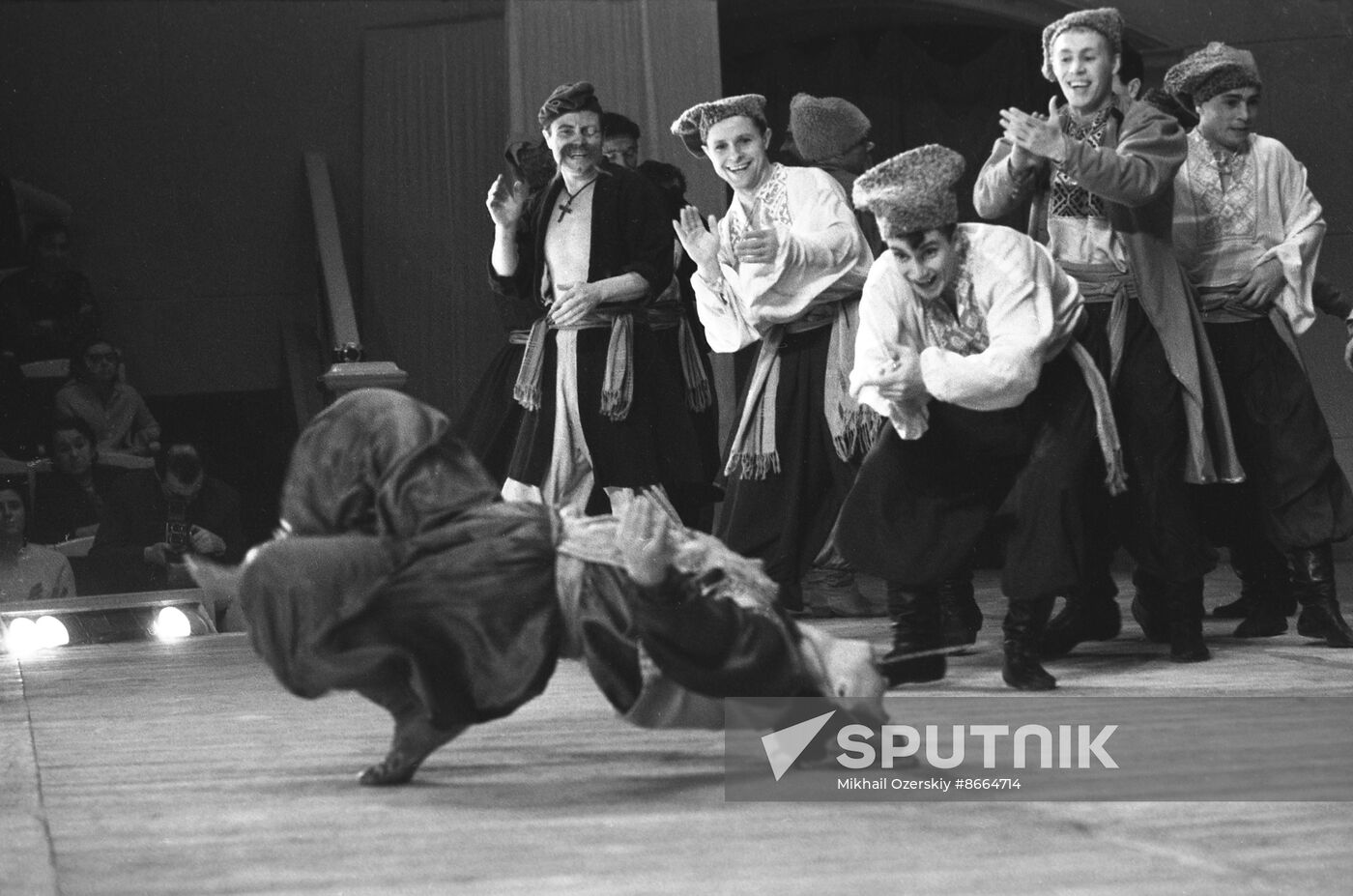 Alexandrov Soviet Army Ensemble performs