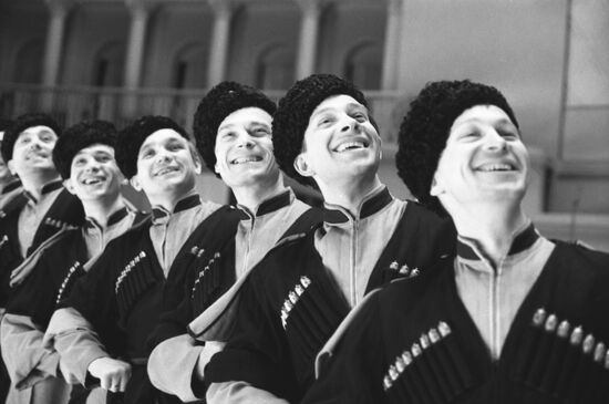 Alexandrov Soviet Army Ensemble performs