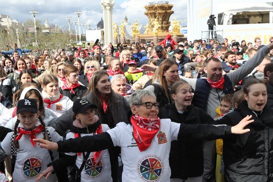 RUSSIA EXPO. Opening of RUSSIA EXPO's sports program: Setting record for mass warmup session