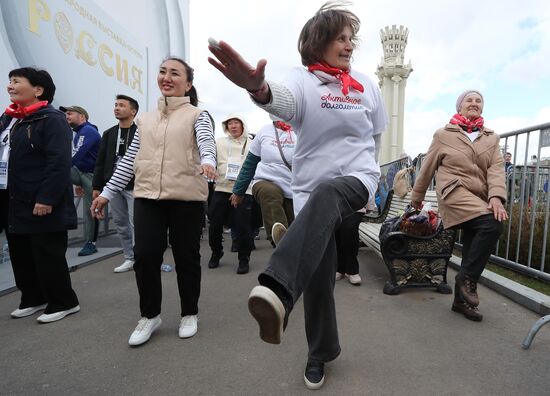 RUSSIA EXPO. Opening of RUSSIA EXPO's sports program: Setting record for mass warmup session