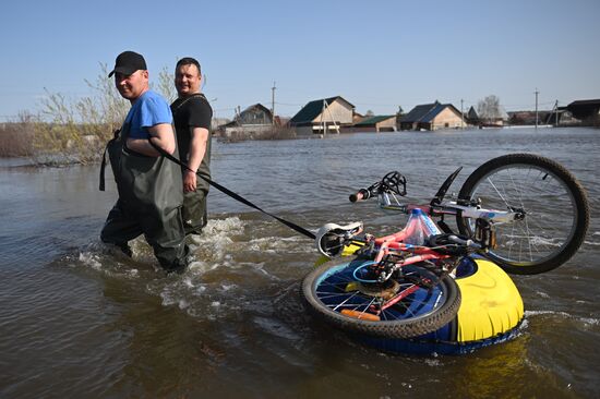 Russia Kurgan Floods