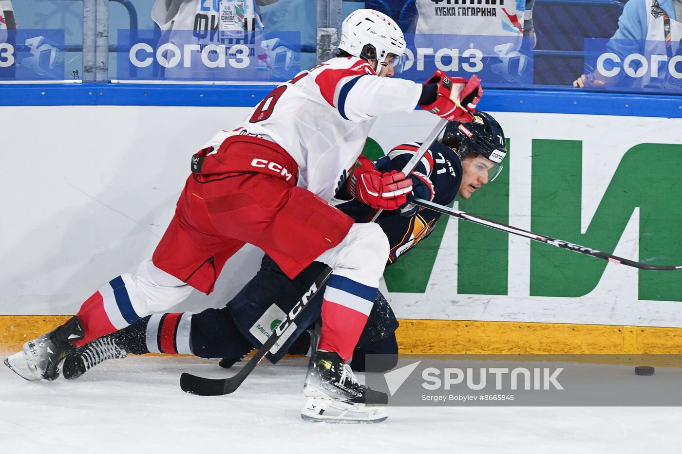 Russia Ice Hockey Kontinental League Metallurg - Lokomotiv