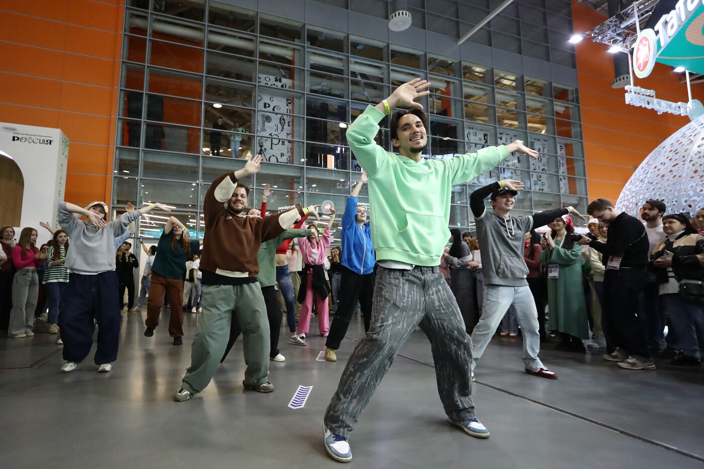 RUSSIA EXPO. Dance flashmob