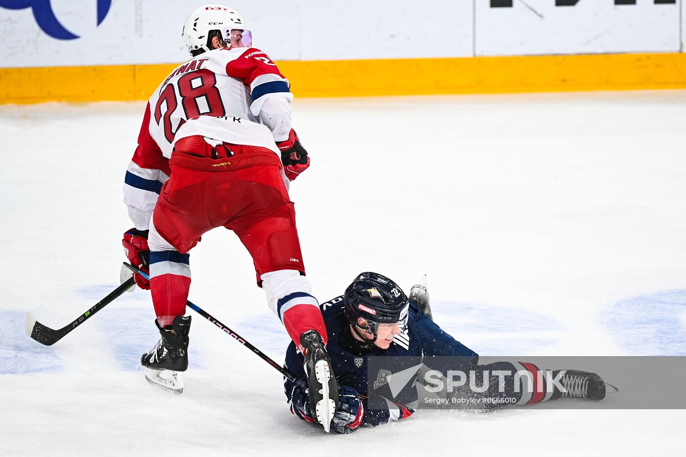 Russia Ice Hockey Kontinental League Metallurg - Lokomotiv