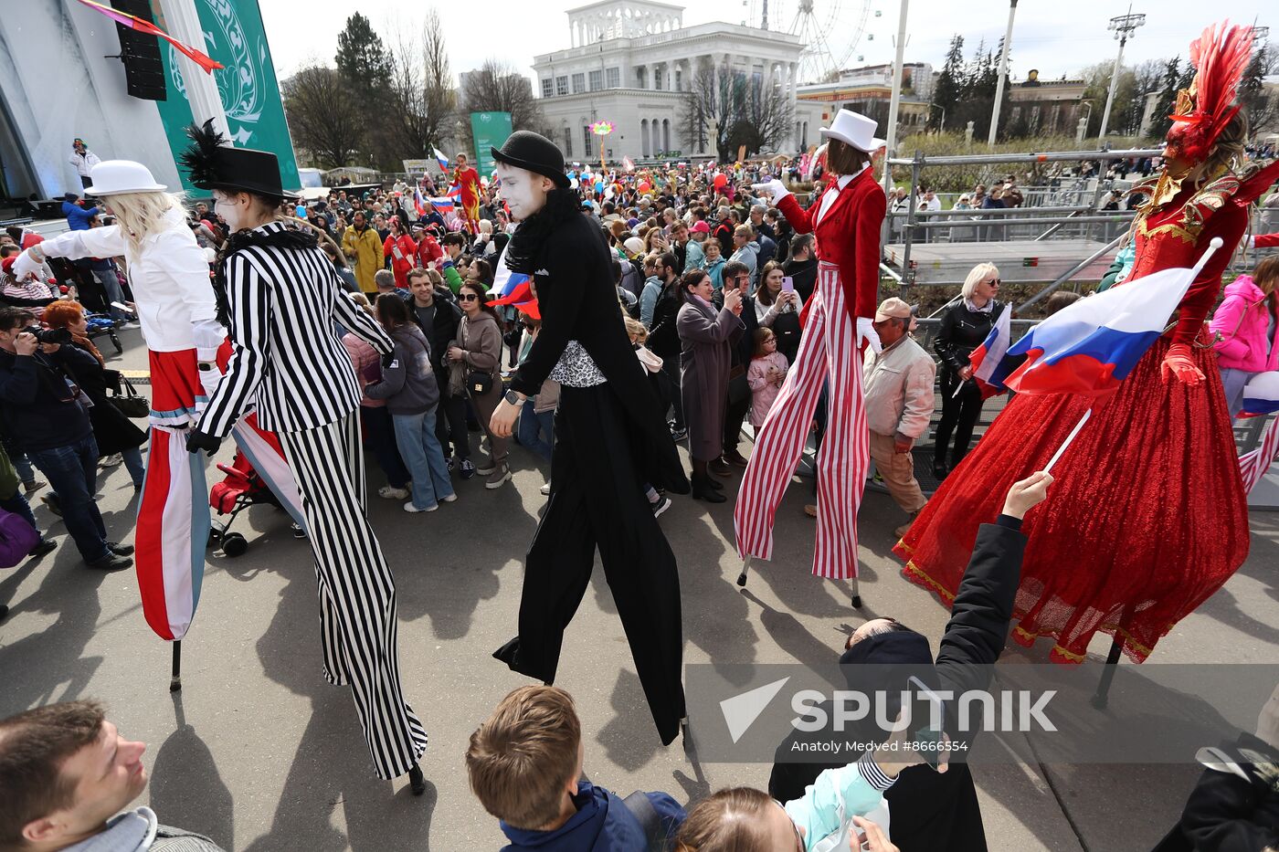 Russia EXPO. Circus Art March