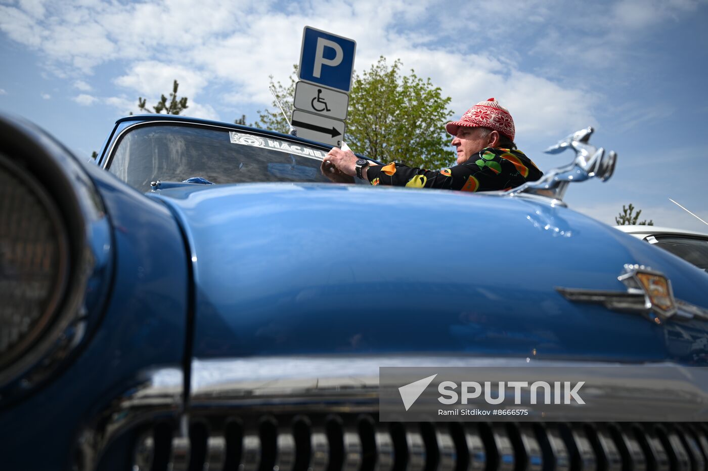 Russia Retro Cars Rally