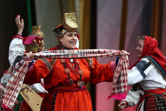 Russia EXPO. Folk open-air parties with Russia's Round Dances