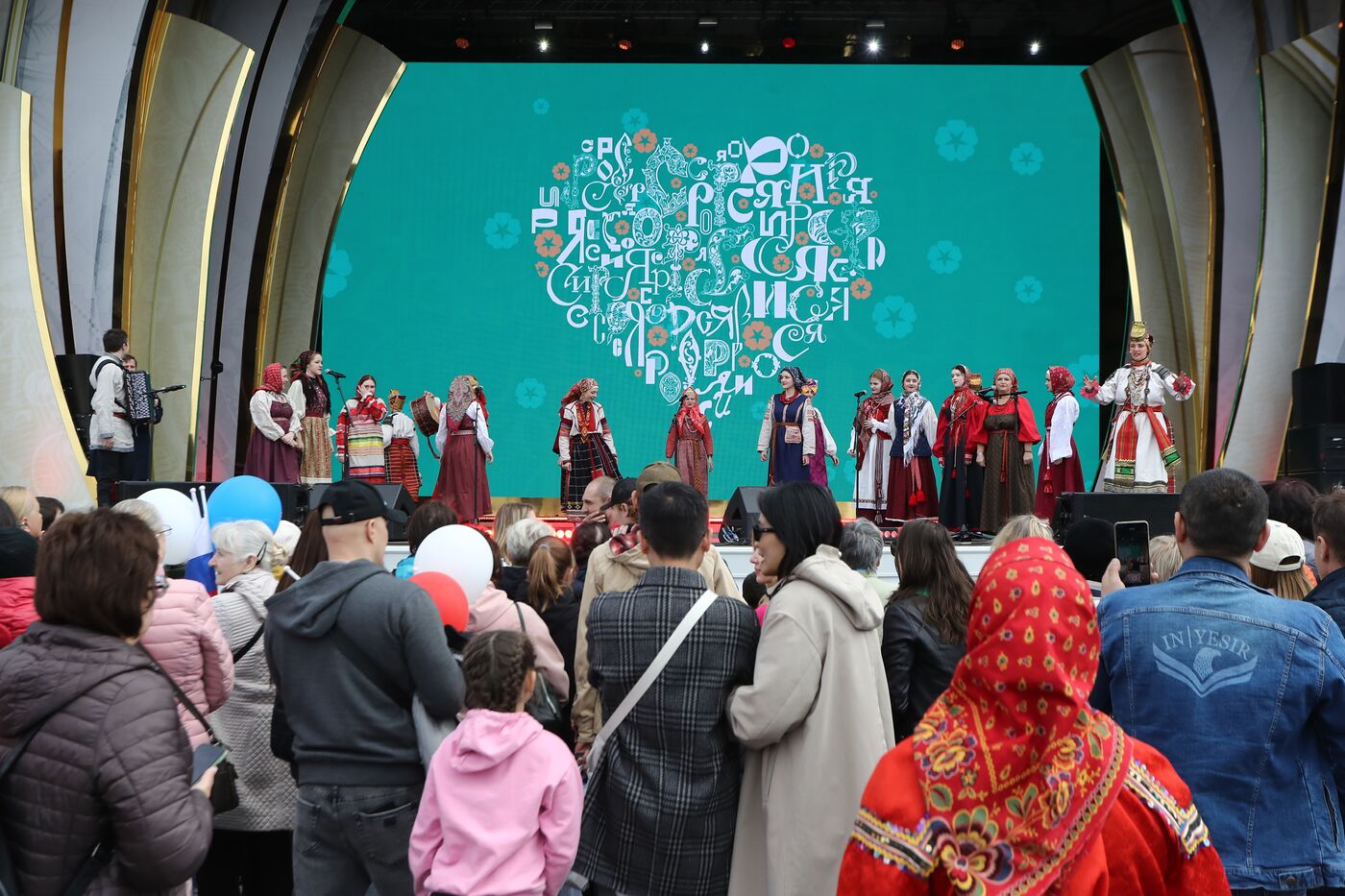 Russia EXPO. Folk open-air parties with Russia's Round Dances