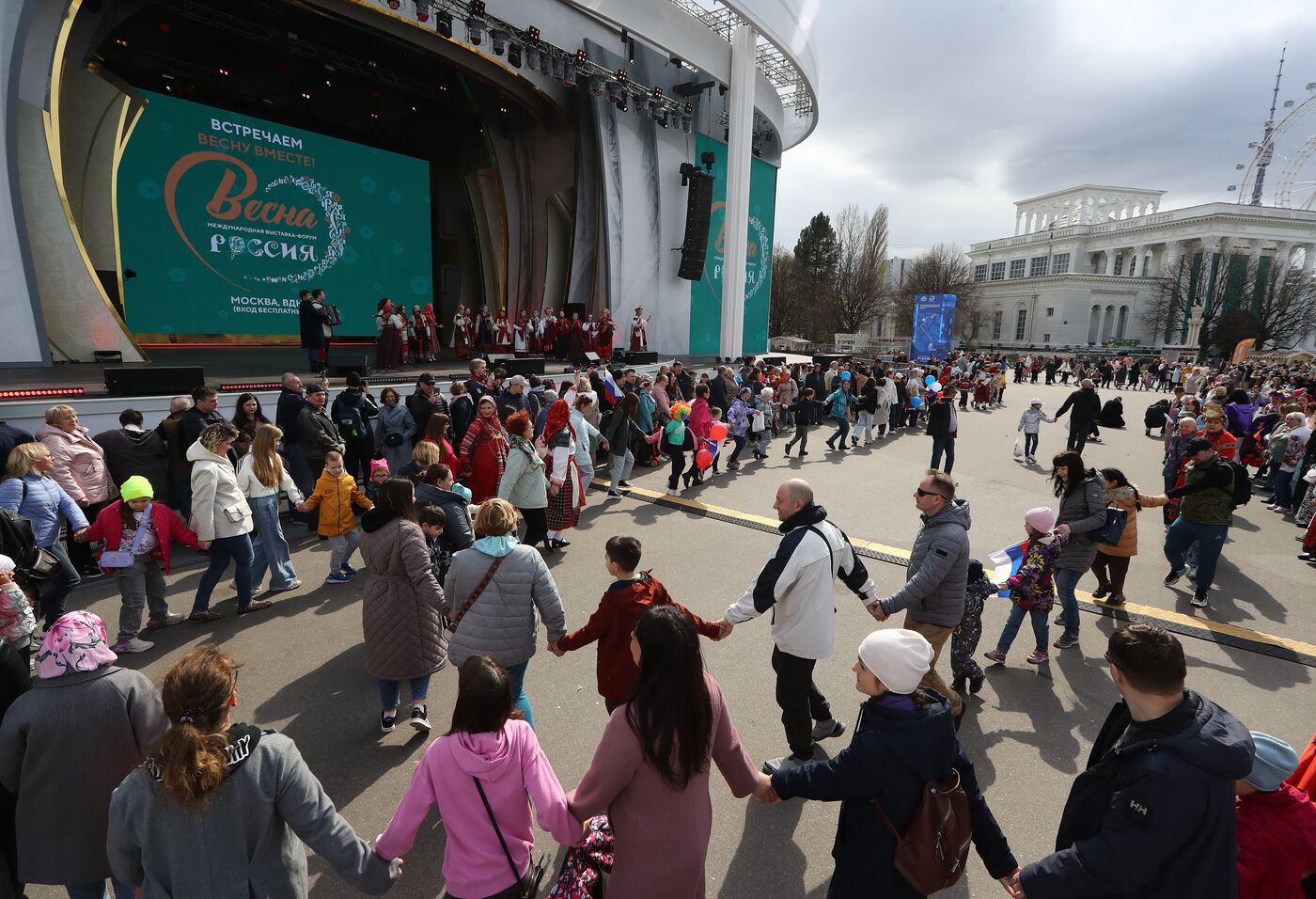 Russia EXPO. Folk open-air parties with Russia's Round Dances