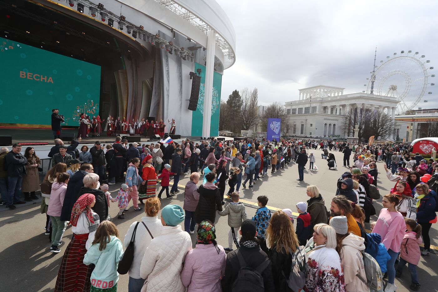 Russia EXPO. Folk open-air parties with Russia's Round Dances