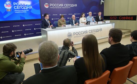 Russia St George's Ribbon Campaign News Conference