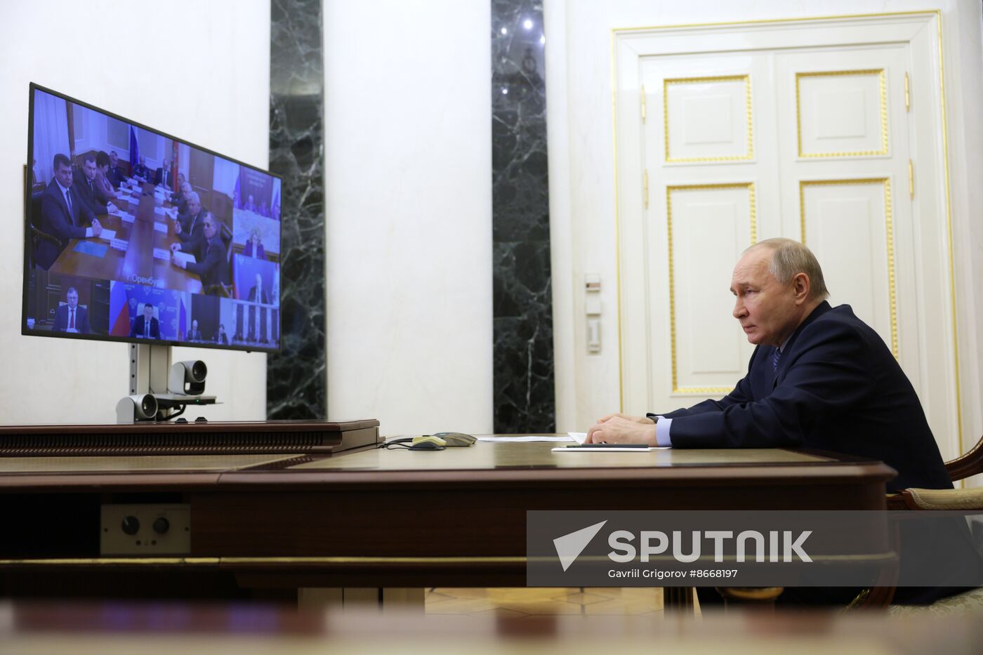 Russia Putin Flood Response Efforts