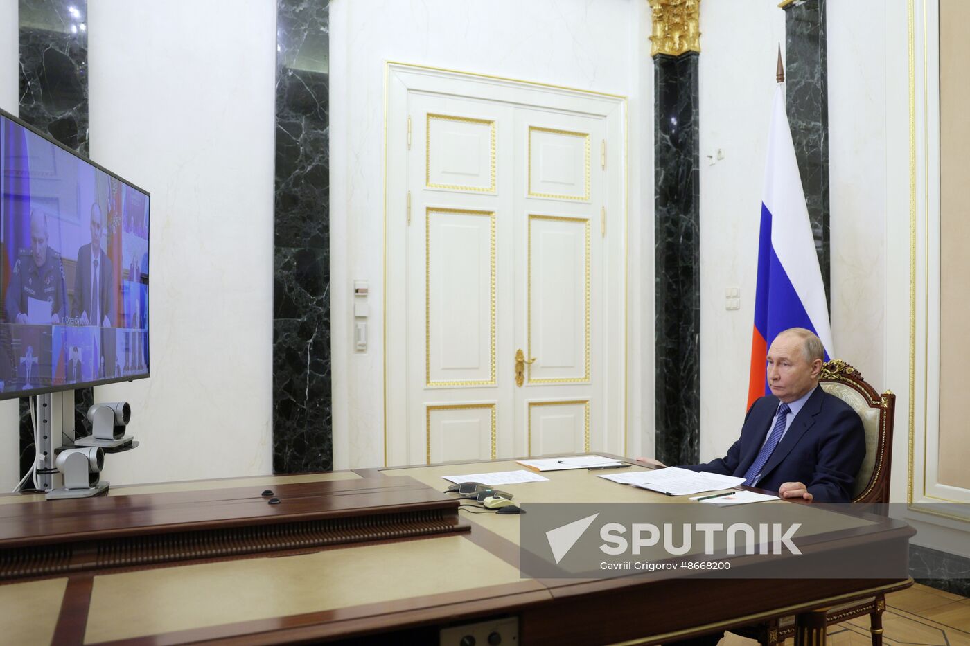 Russia Putin Flood Response Efforts