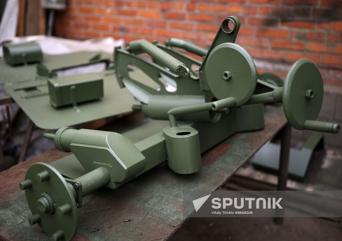 Russia WWII Military Equipment Workshop