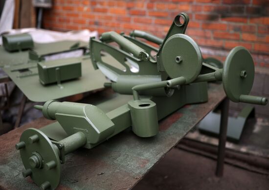 Russia WWII Military Equipment Workshop
