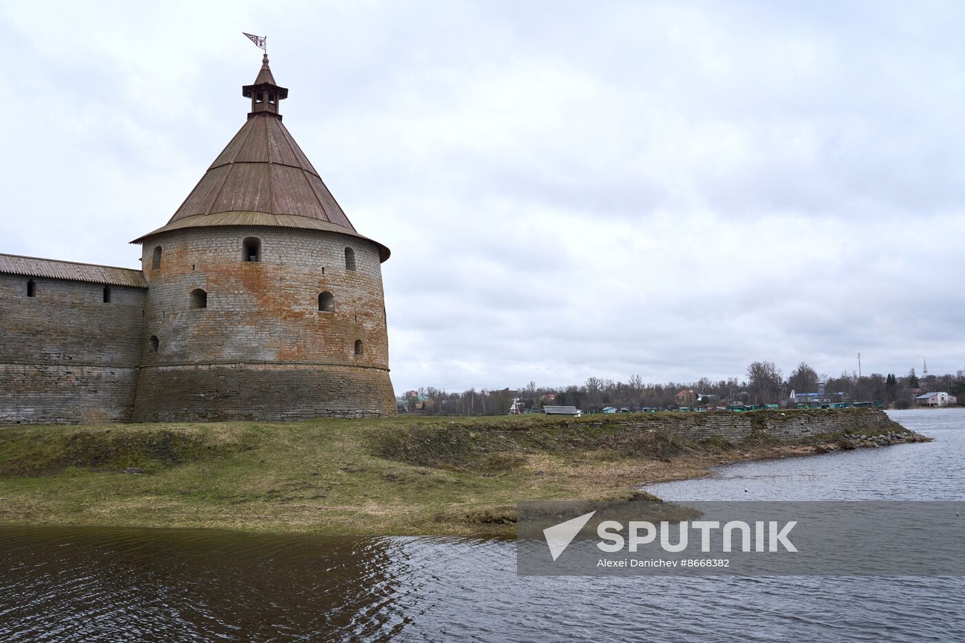 Russia Museums Tourist Season