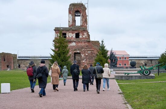 Russia Museums Tourist Season