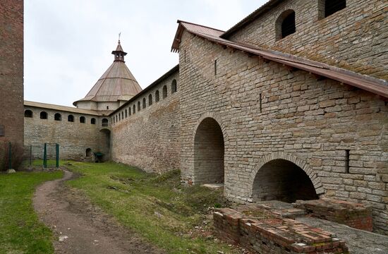 Russia Museums Tourist Season