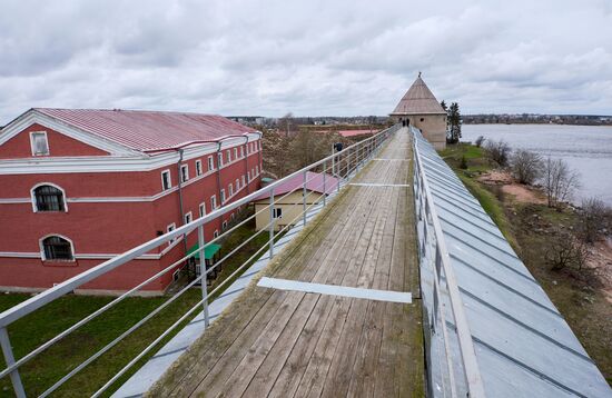 Russia Museums Tourist Season