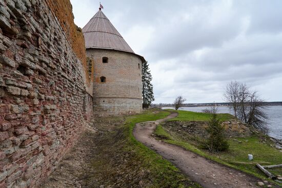 Russia Museums Tourist Season