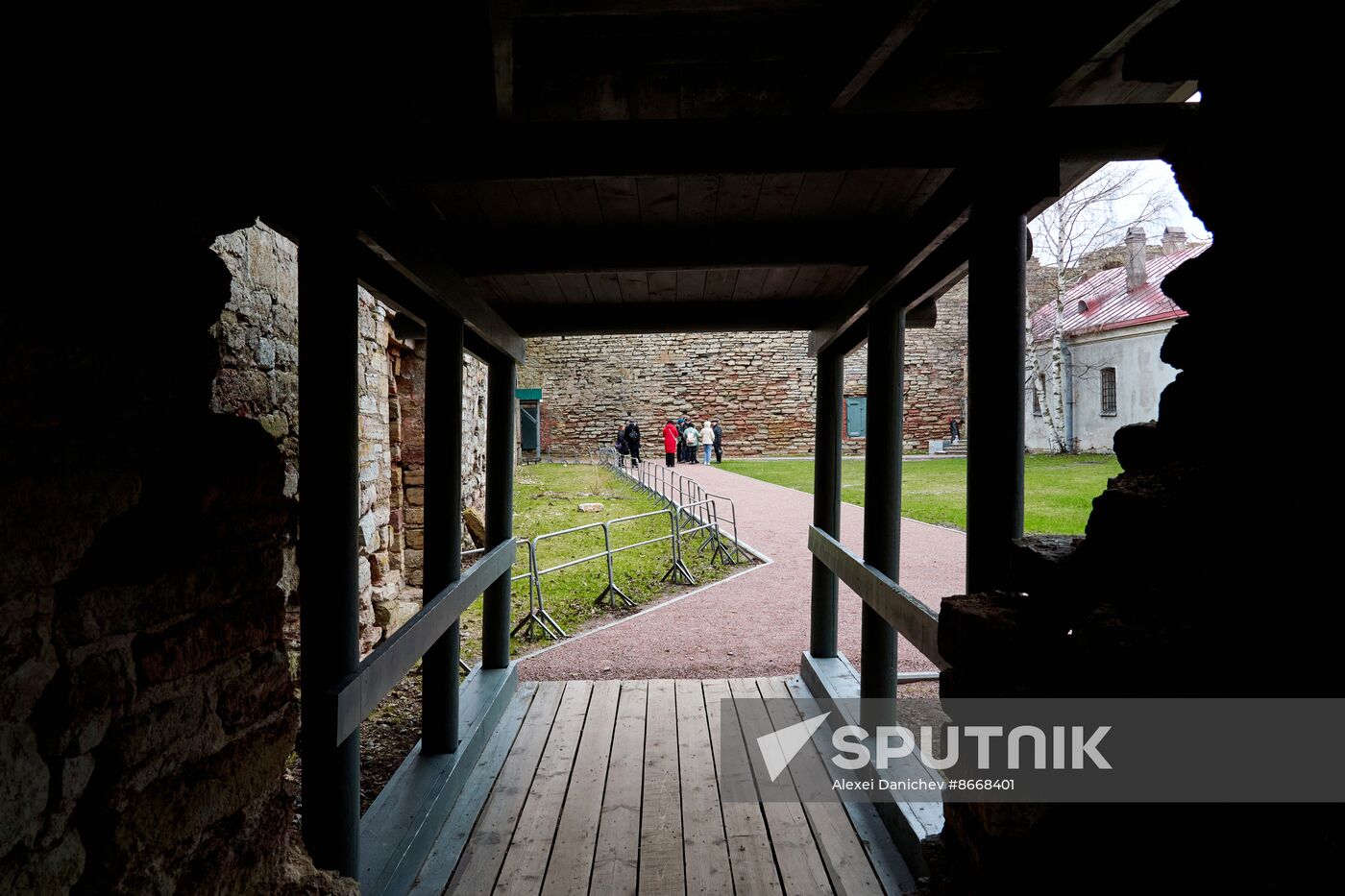 Russia Museums Tourist Season