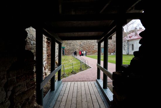 Russia Museums Tourist Season