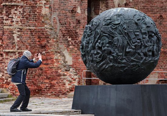 Russia Museums Tourist Season