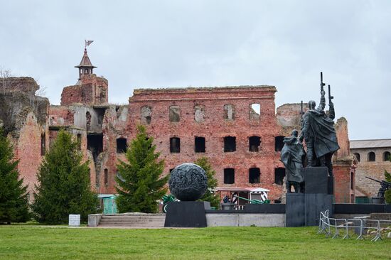 Russia Museums Tourist Season