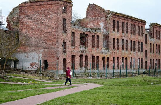 Russia Museums Tourist Season