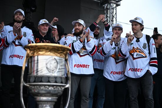 Russia Ice Hockey Kontinental League Metallurg Arrival