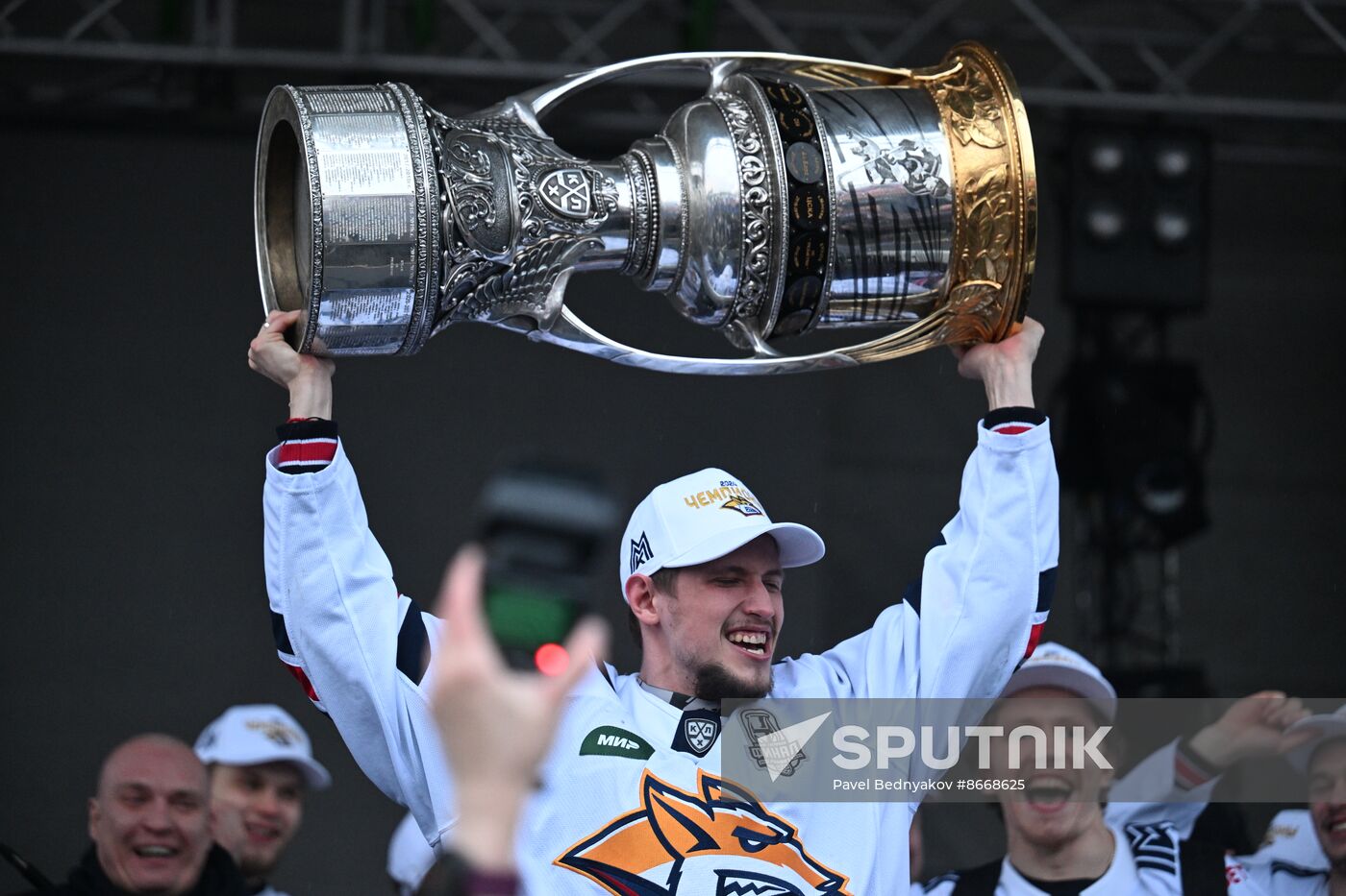 Russia Ice Hockey Kontinental League Metallurg Arrival