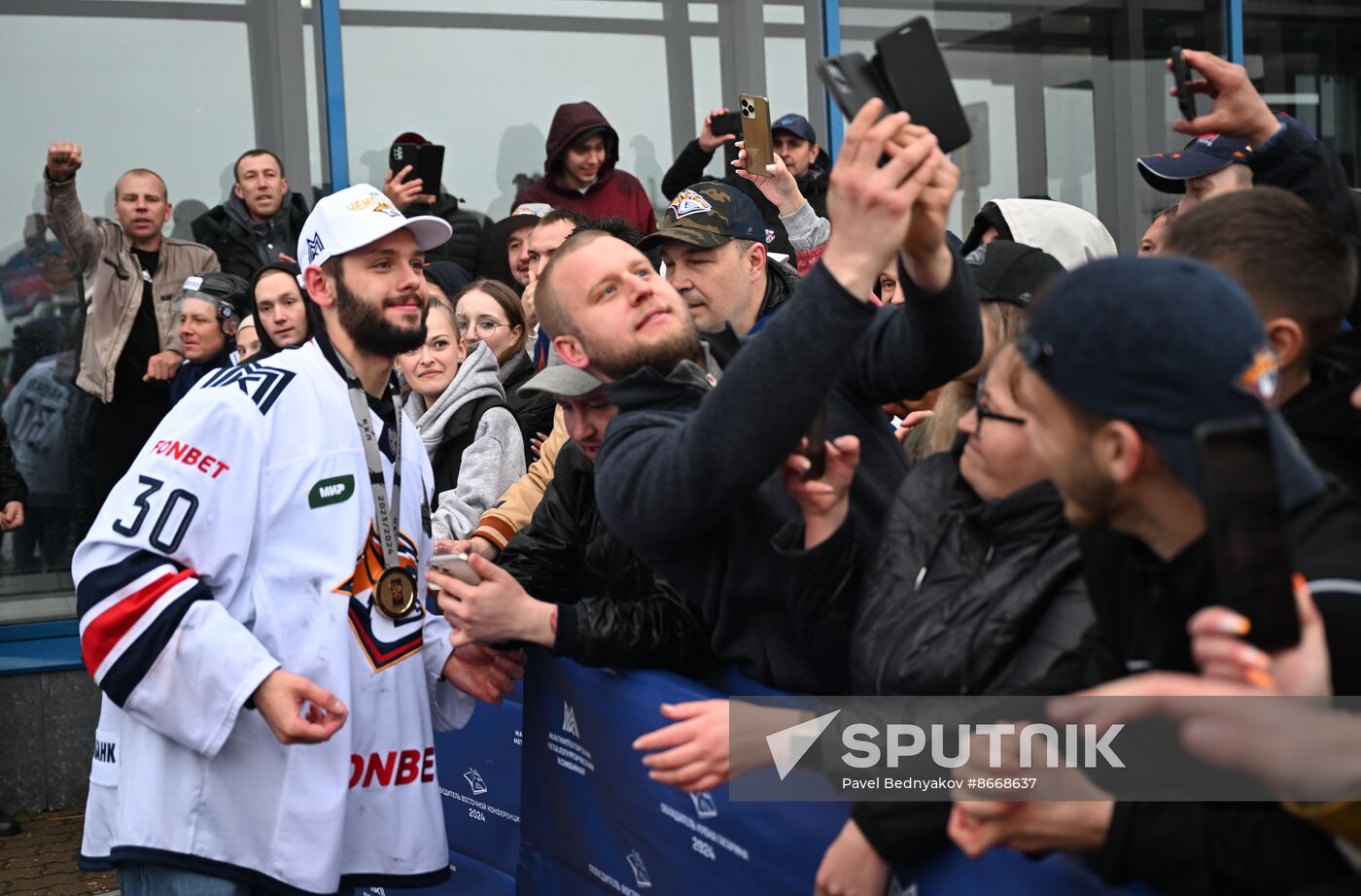 Russia Ice Hockey Kontinental League Metallurg Arrival