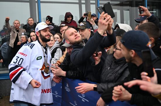 Russia Ice Hockey Kontinental League Metallurg Arrival