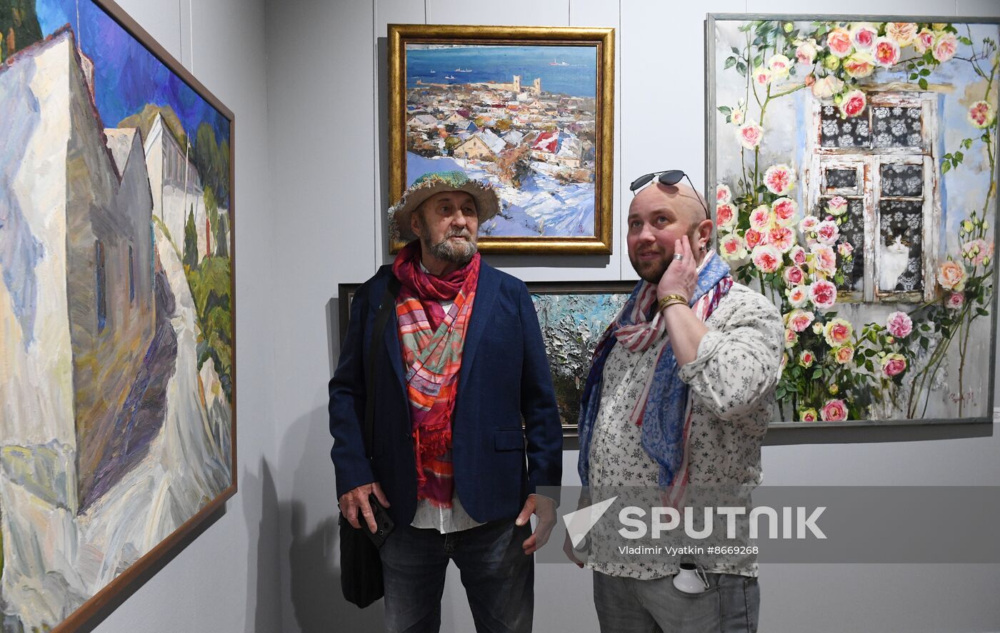 Russia Art Crimea DPR LPR Exhibition
