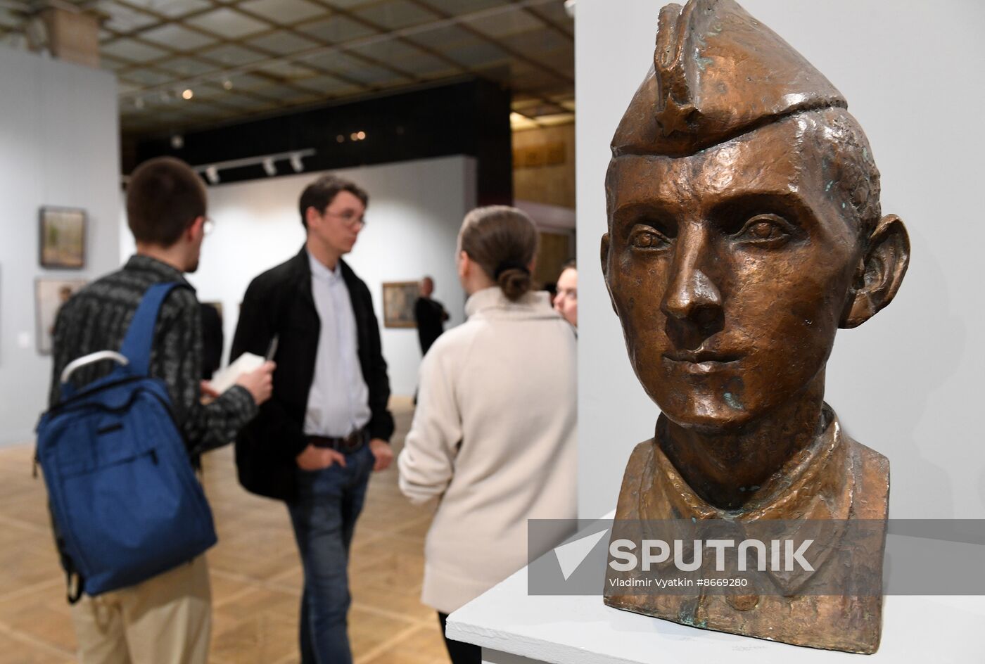 Russia Art Crimea DPR LPR Exhibition