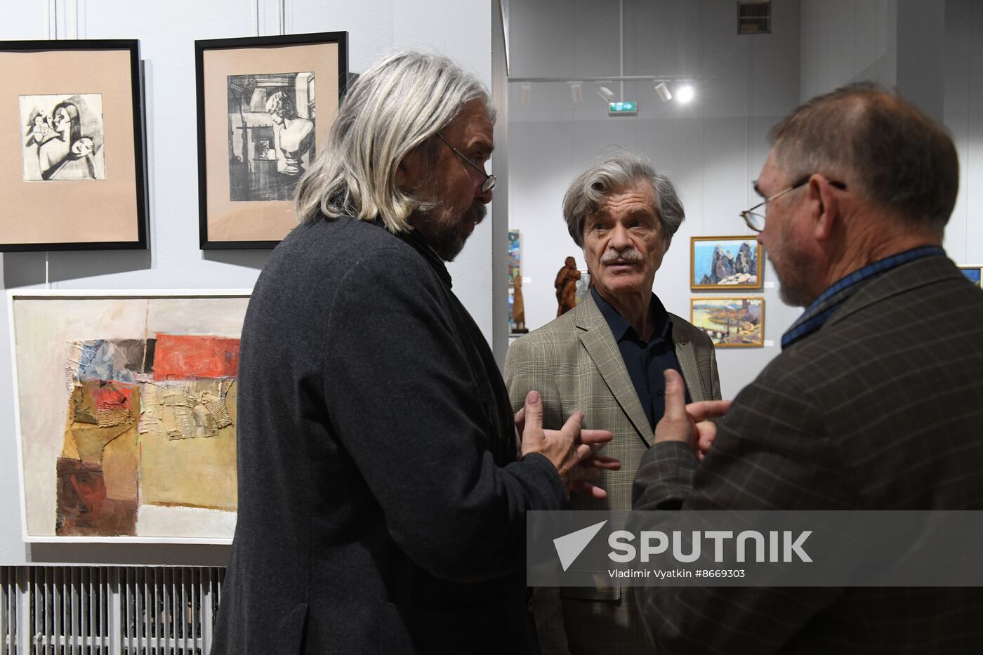 Russia Art Crimea DPR LPR Exhibition