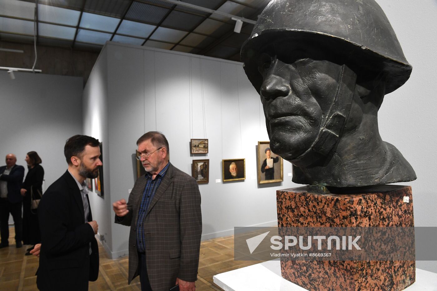 Russia Art Crimea DPR LPR Exhibition
