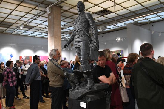 Russia Art Crimea DPR LPR Exhibition