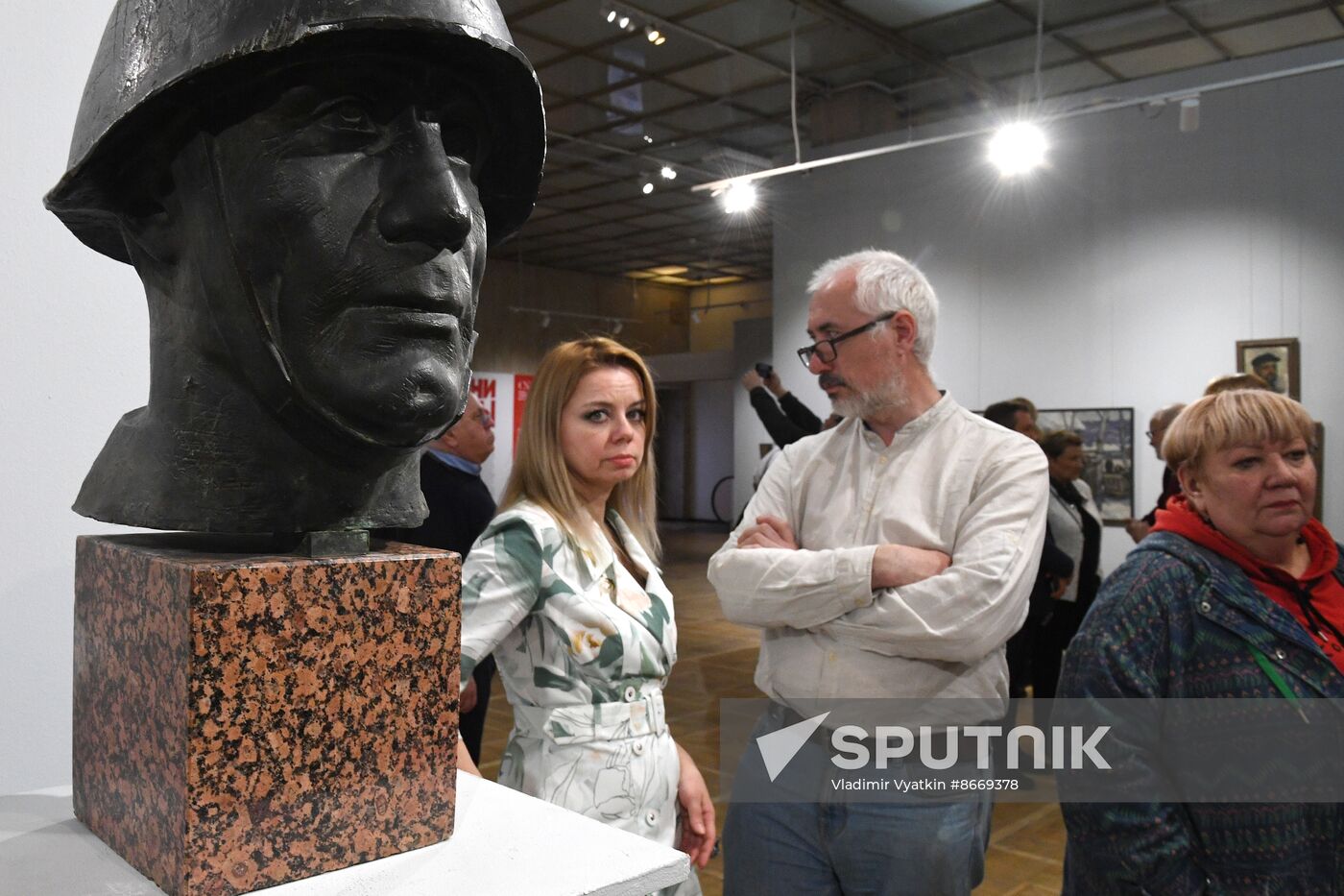 Russia Art Crimea DPR LPR Exhibition