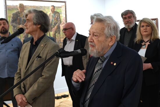 Russia Art Crimea DPR LPR Exhibition