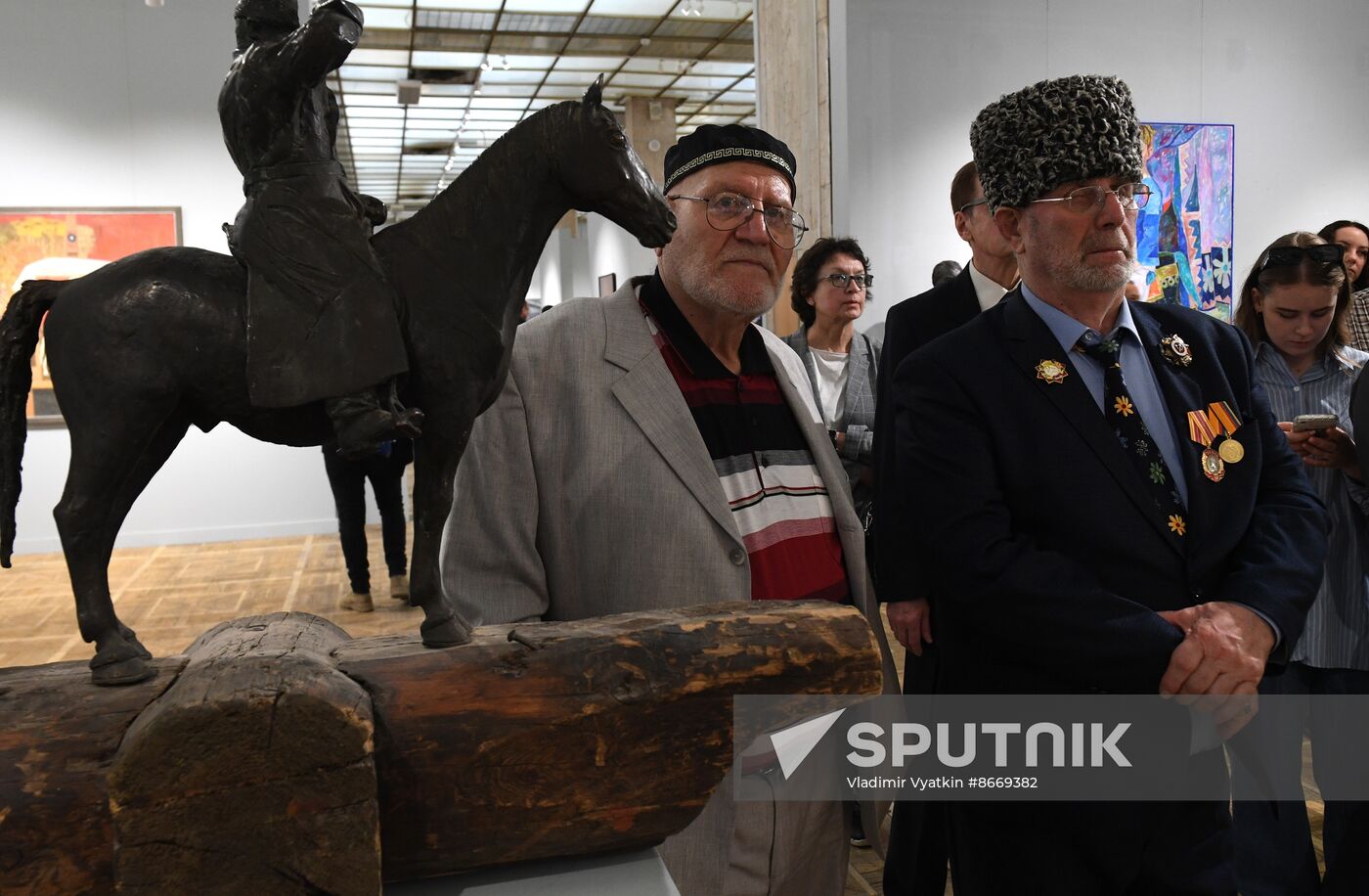 Russia Art Crimea DPR LPR Exhibition