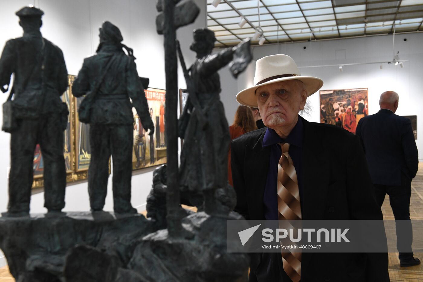 Russia Art Crimea DPR LPR Exhibition
