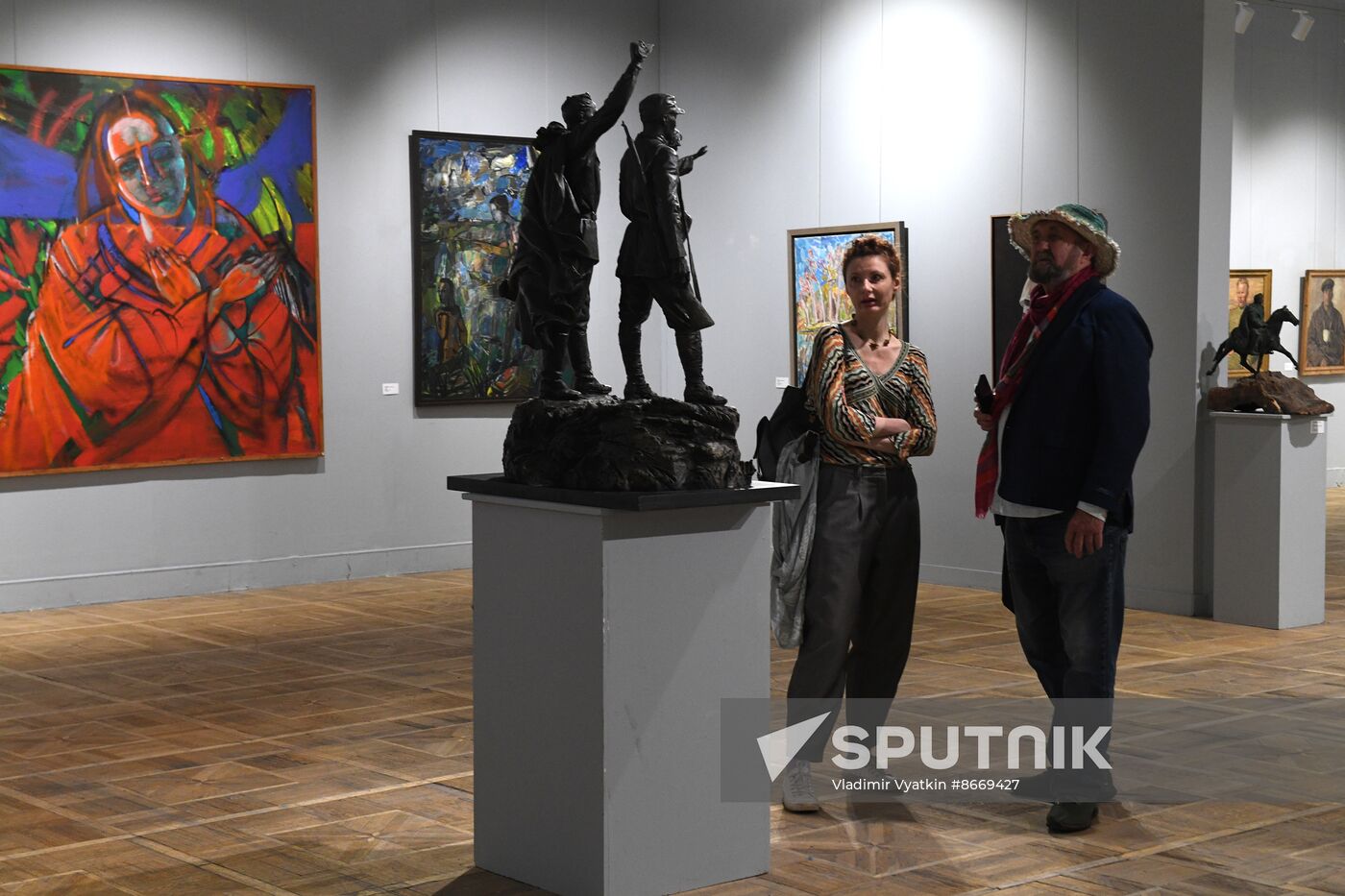 Russia Art Crimea DPR LPR Exhibition