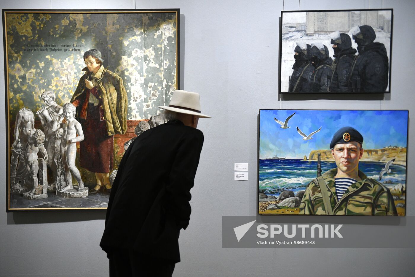 Russia Art Crimea DPR LPR Exhibition
