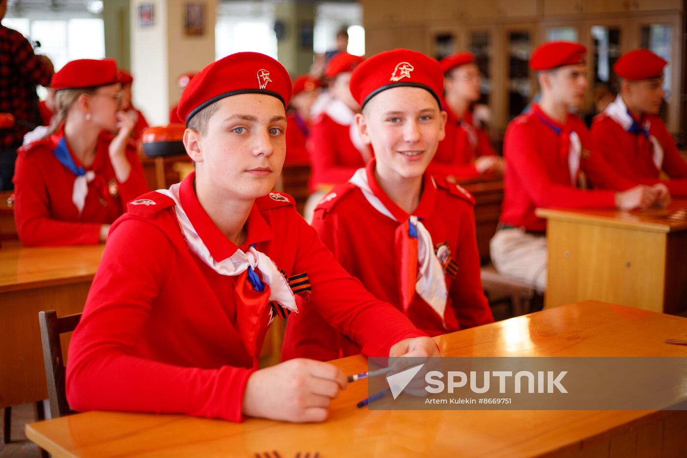 Russia Victory Dictation Campaign