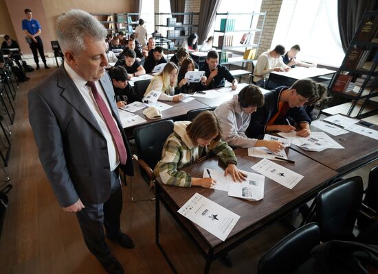 Russia Victory Dictation Campaign