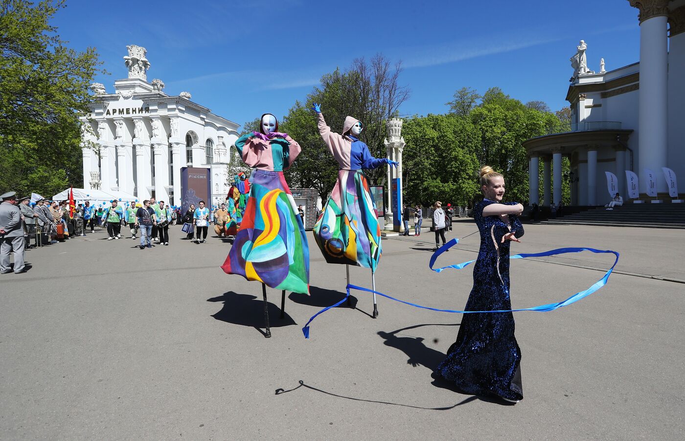 RUSSIA EXPO. Labor is Cool procession and flashmob