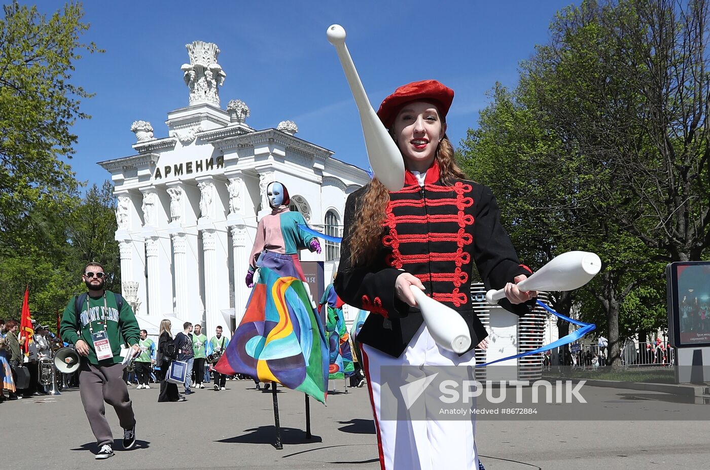 RUSSIA EXPO. Labor is Cool procession and flashmob